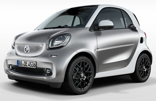 This is the new Smart Fortwo 453 in silver color